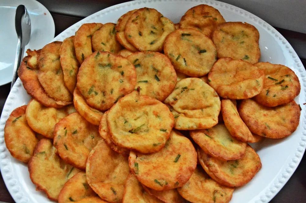 灯盏糕煎包黄粿宁化客家小吃大集合△宁化主办方为台湾青少年精心准备