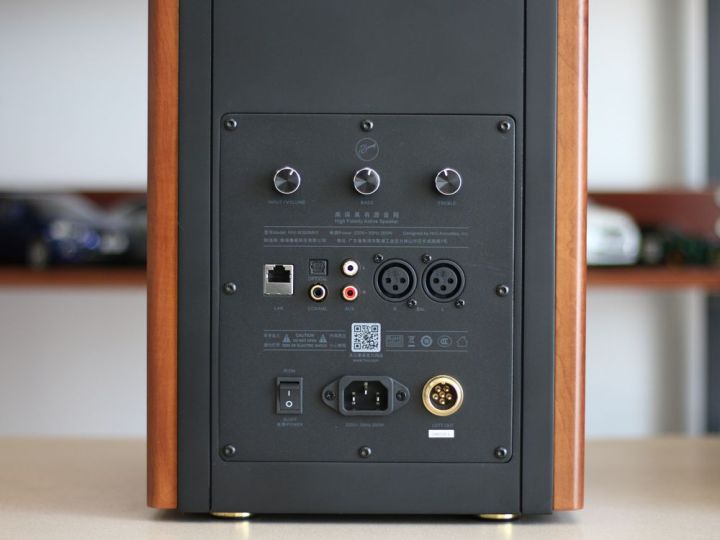 5英寸大动态低音单元的组合使得惠威m300mkii本身拥有更强的声音表现