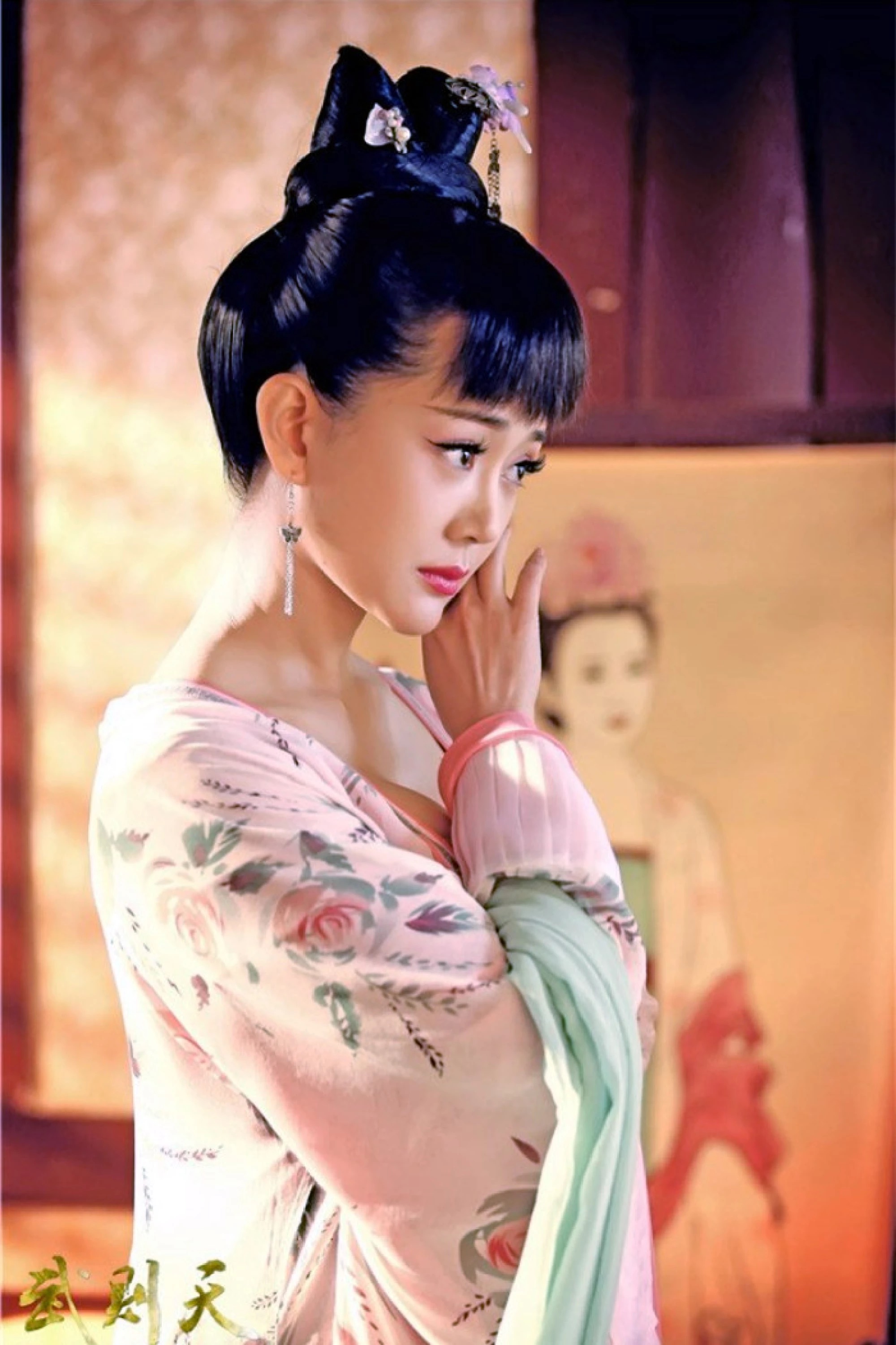 东宫最美并不是女主小枫这两位要是再年轻一点才是绝色