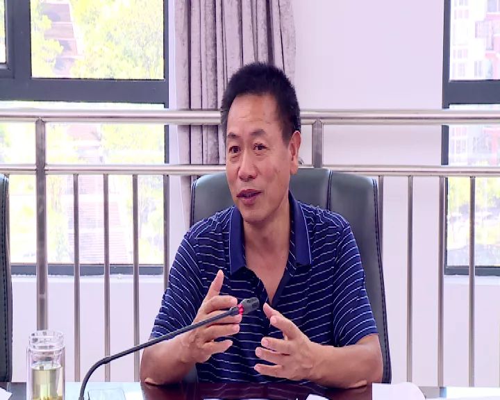 杨淞主持召开县委常委会第64次会议
