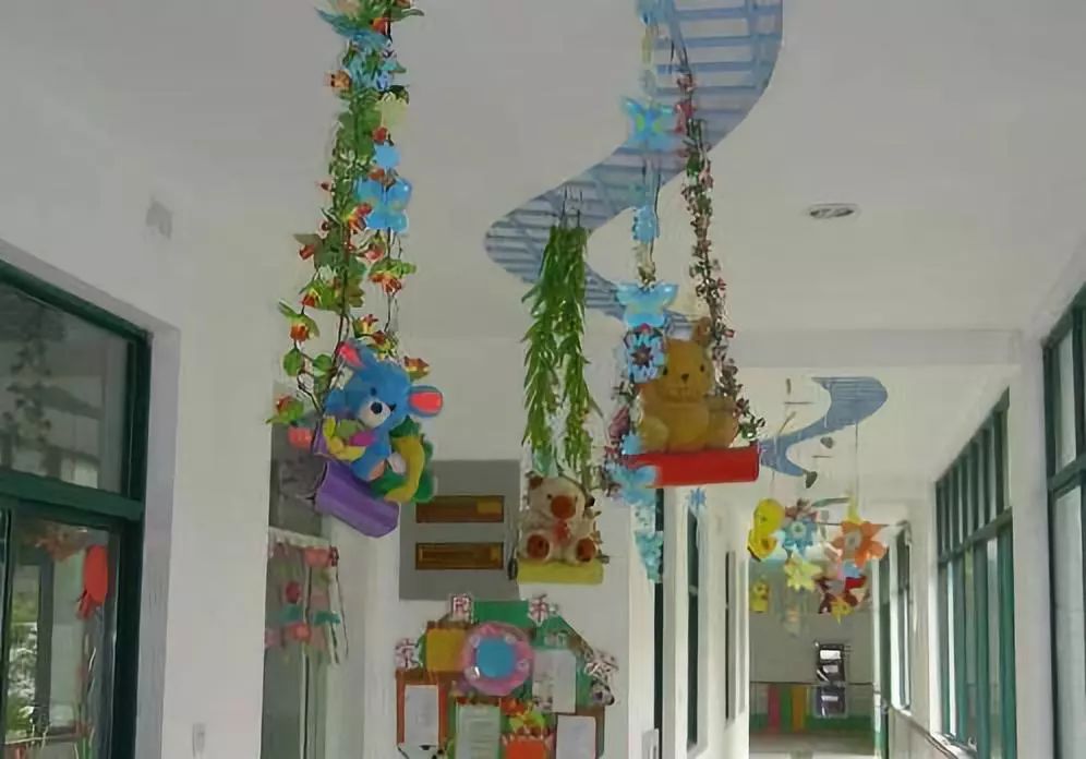 环境创设幼儿园走廊这样布置给孩子一个舒适愉悦的环境