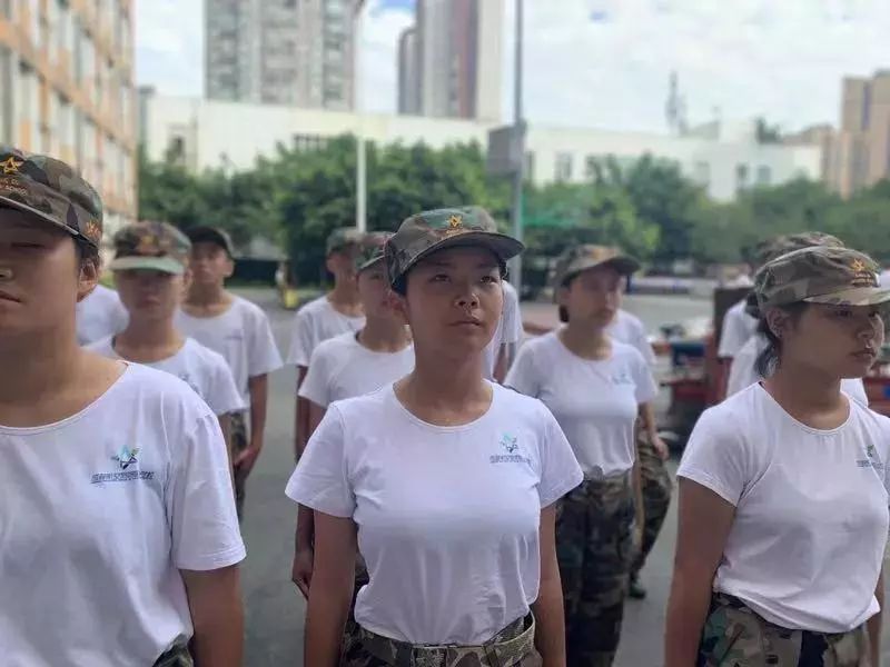 在西航军训日记挥洒汗水释放青春我们风雨同行