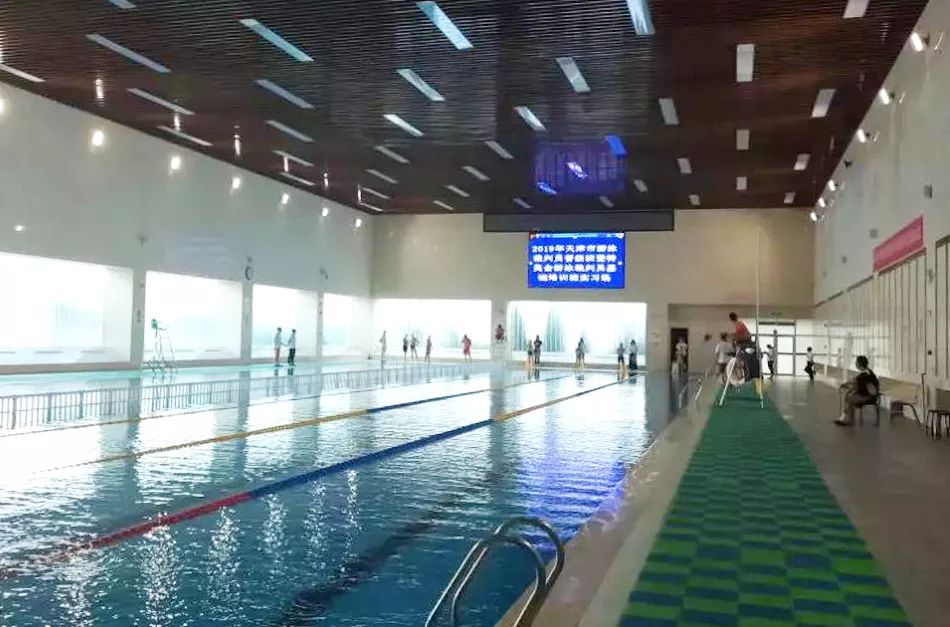 北塘文体中心游泳馆专业享受就去这里景区拥有近千个停车位,收费标准