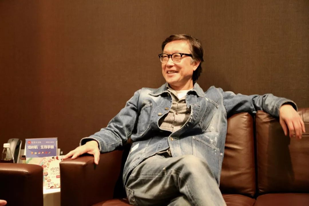 小分队有幸采访到了《烈火英雄》监制,著名中国香港导演刘伟强,咱们