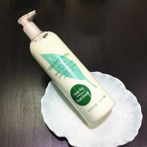 让皮肤白的身体乳哪个好(什么牌子的身体乳可以美白皮肤)