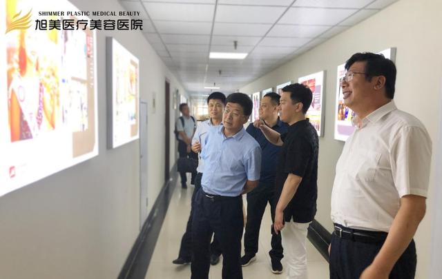 威海市环翠区区长邢海波同志表示:"全球城市形象大使世界杯总决赛是
