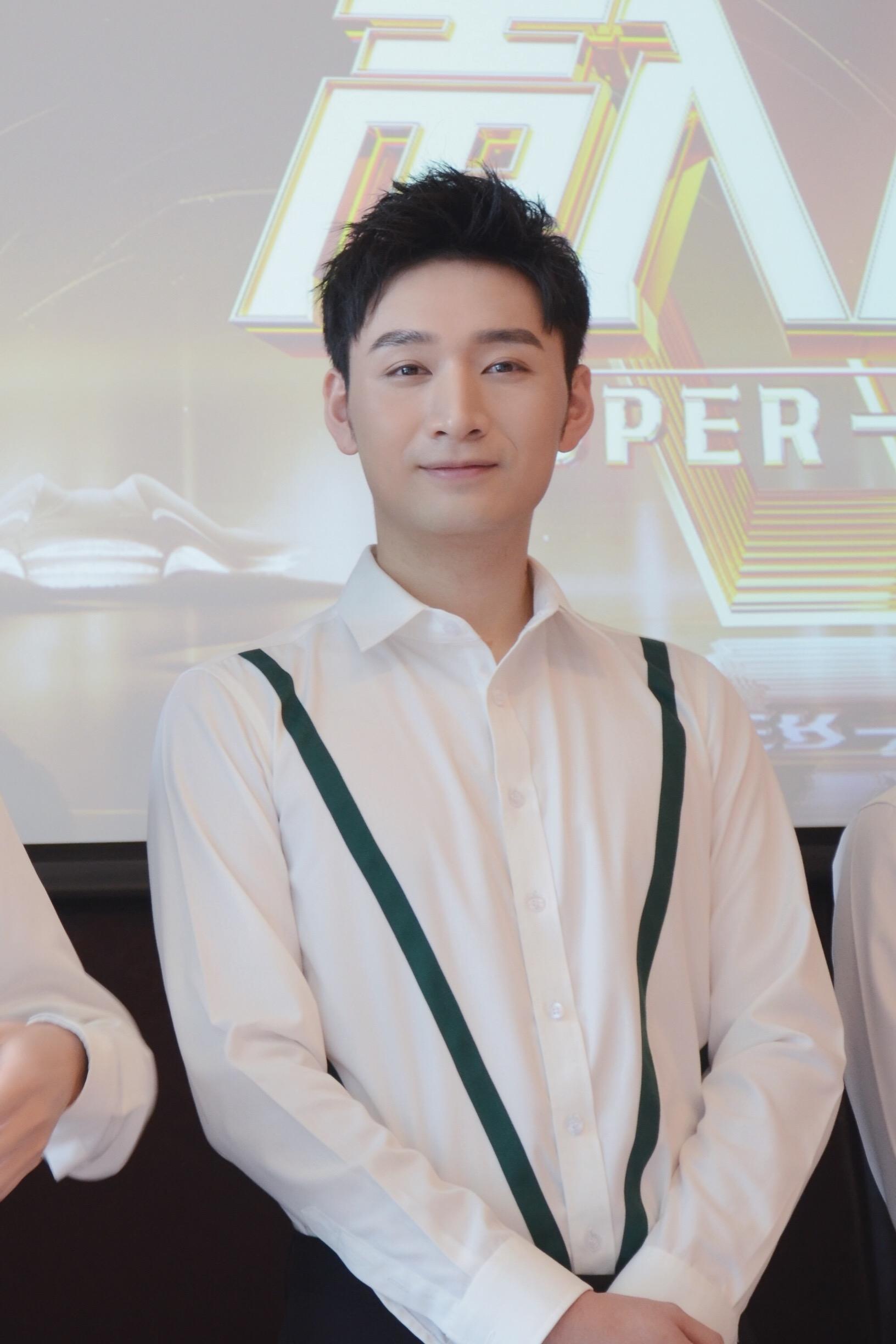 胡超政虽然年轻,但已经是一位有丰富舞台经验的音乐剧演员,本周他将登