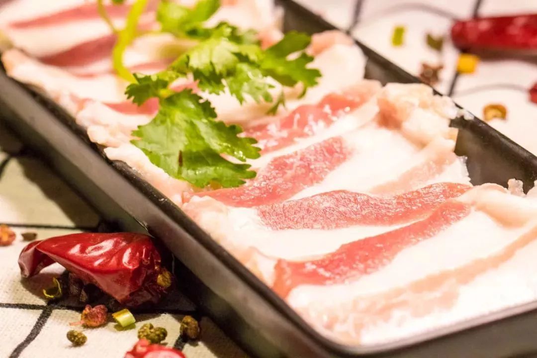 8元抢141元4荤4素1饮料东门故事火锅超值套餐,吃到扶墙出!