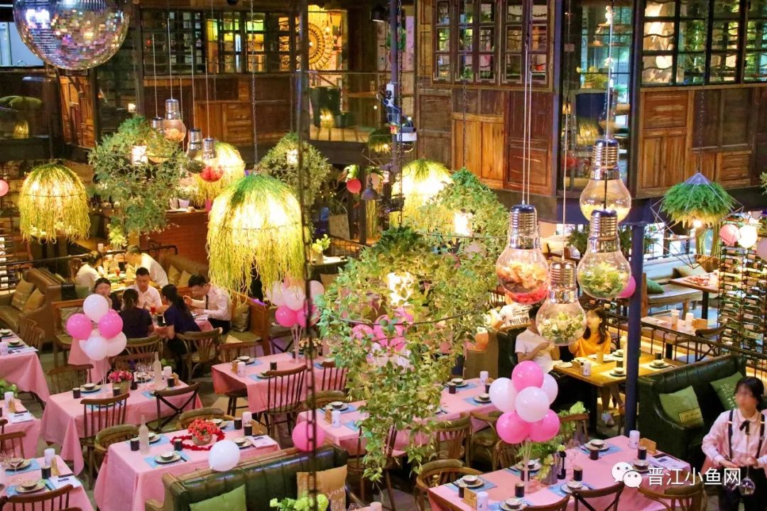 红遍全宇宙的胡桃里终于来晋江了居然美成这样推开门就是森林来了就不