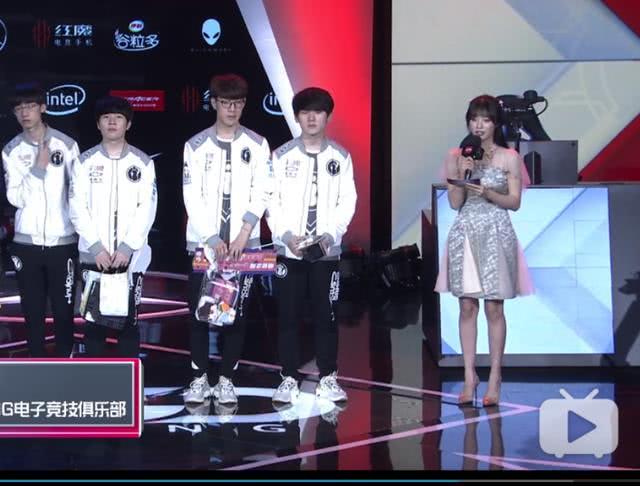 英雄联盟lpl女主持小钰肩带滑落谣言谣言谣言