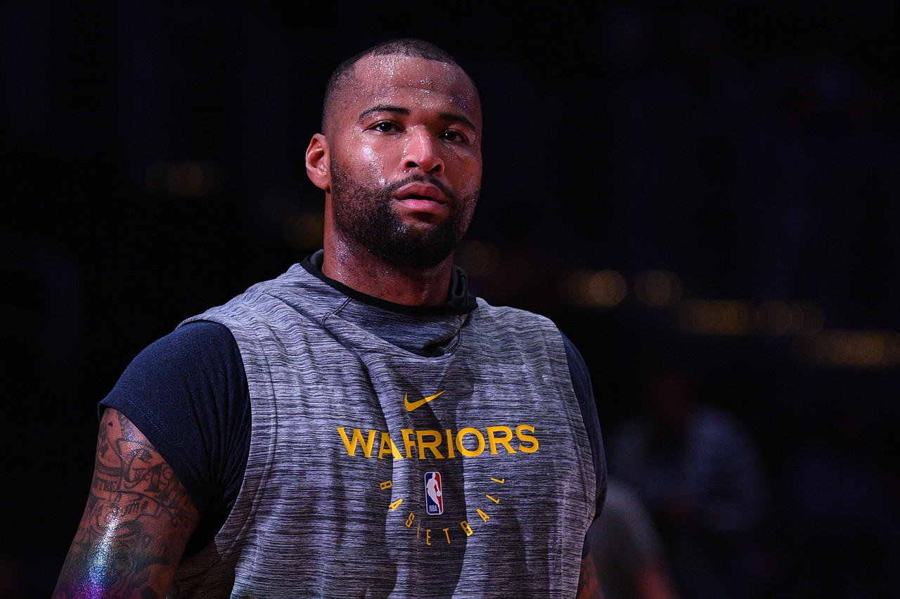 考神生涯成疑,湖人受创但"三巨头"让球迷无忧_考辛斯