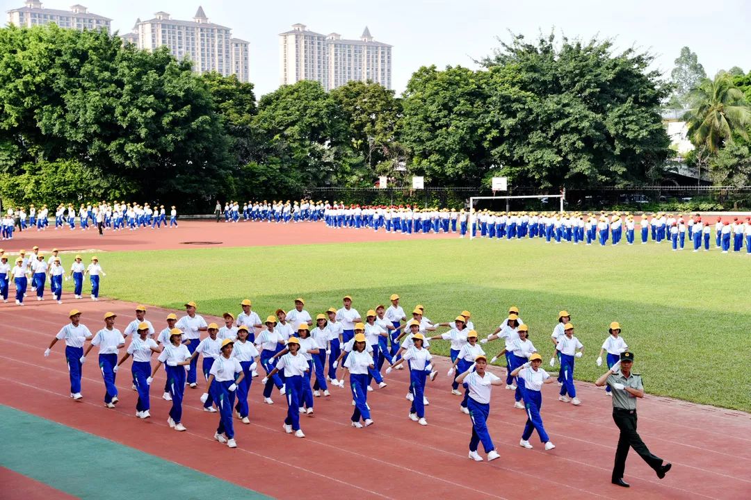 广州市华师附中番禺学校2019年新生入学温馨提示