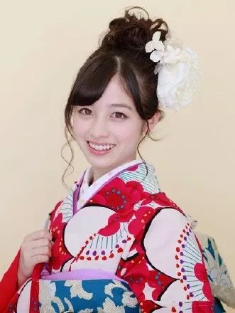 从银魂到我是大哥大看美少女桥本环奈如何一步步放飞自我