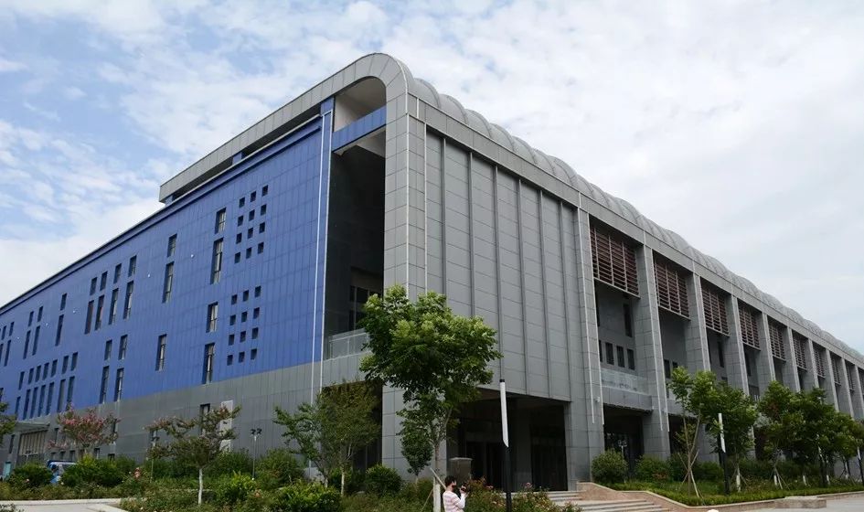 市长王军现场办公,解决天水商贸城天水大剧院等项目建设中存在的问题