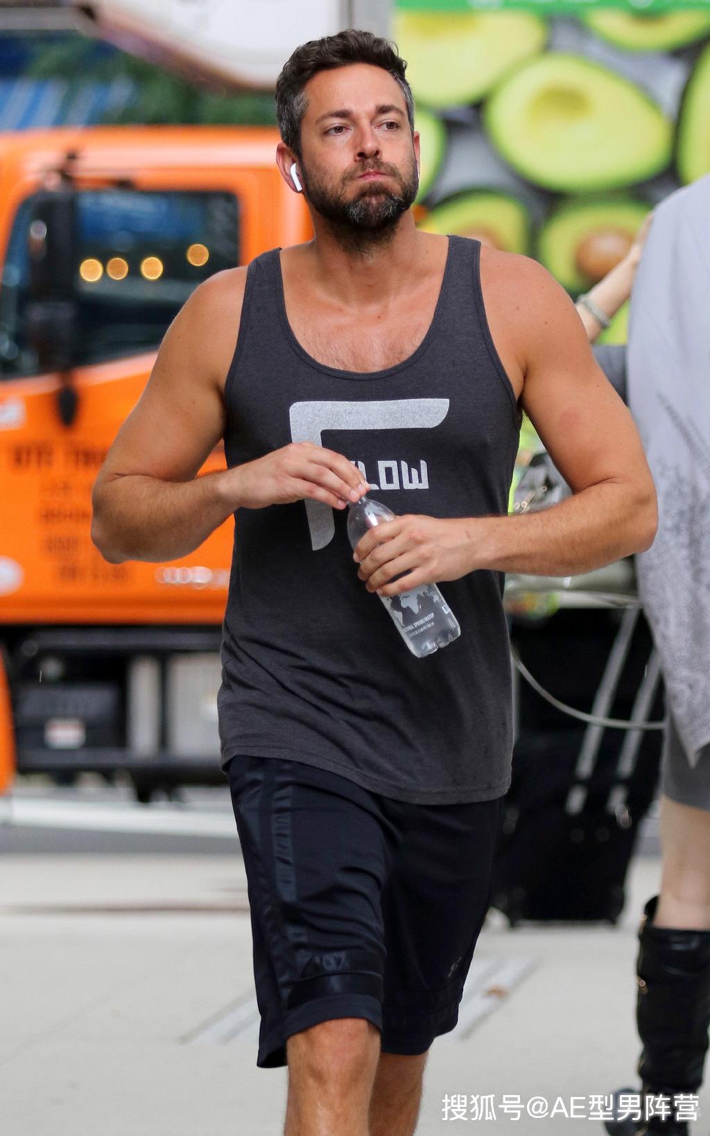 "沙赞"扎克瑞·莱维健身归来!