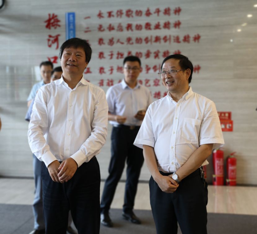 丽水市委常委组织部部长方健忠来我市考察对口合作工作