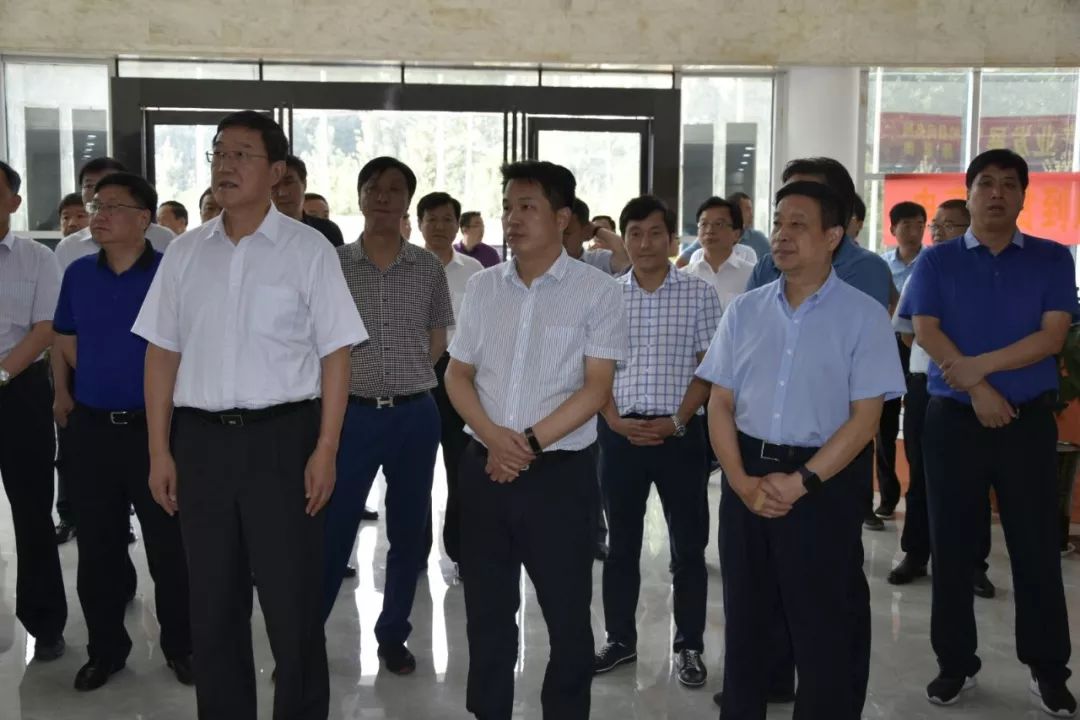 8月15日,江苏省淮安市委书记姚晓东一行莅临蓝奥-桐柏县电子商务产业