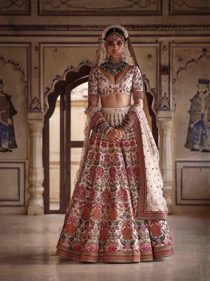 美到极致的印度婚服sabyasachimukherjee为爱情作最美丽的见证