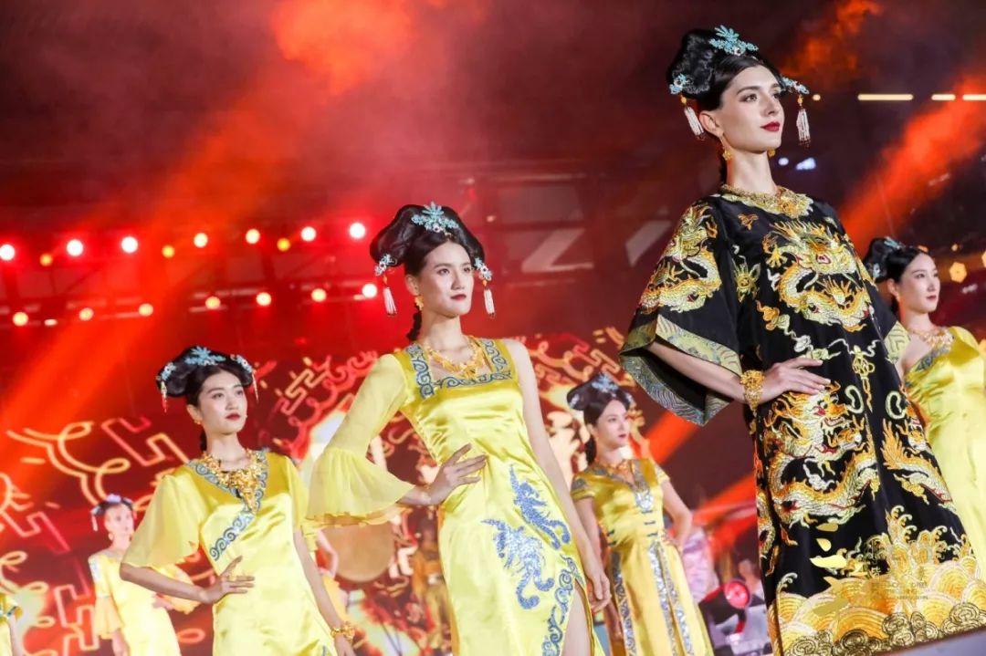 引爆国潮圈粹宴国潮珠宝大秀震撼开启