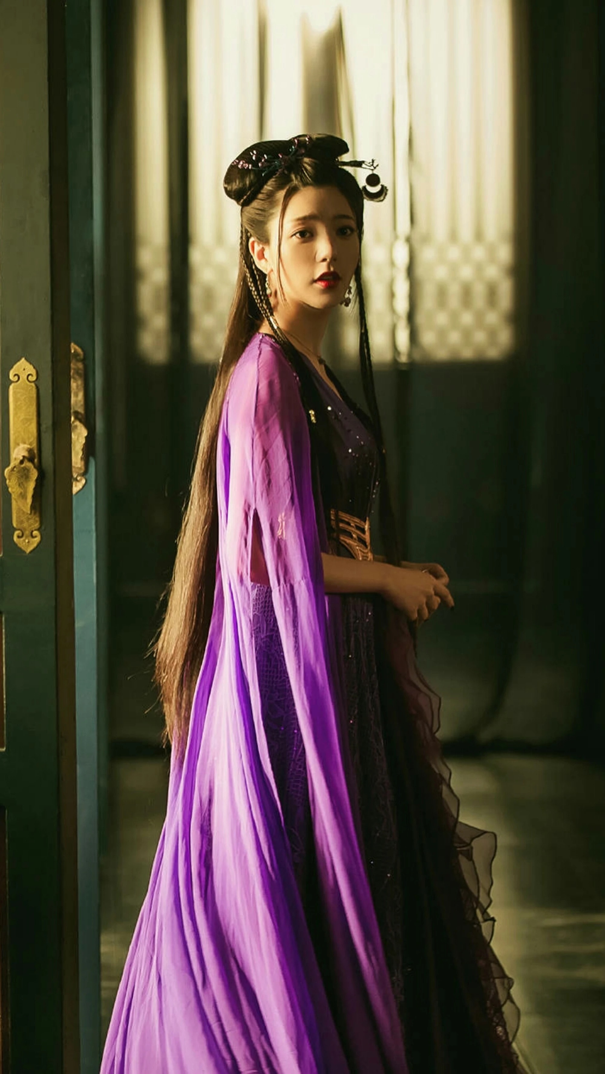 原创媚者无疆最美不是李一桐而是一袭紫衣神秘妩媚的她