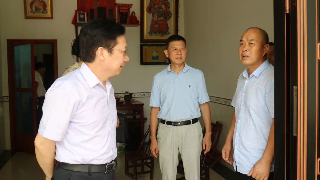 【微普法】他,在调处矛盾纠纷时被刺伤!今天,省,市都来人了……_夏山