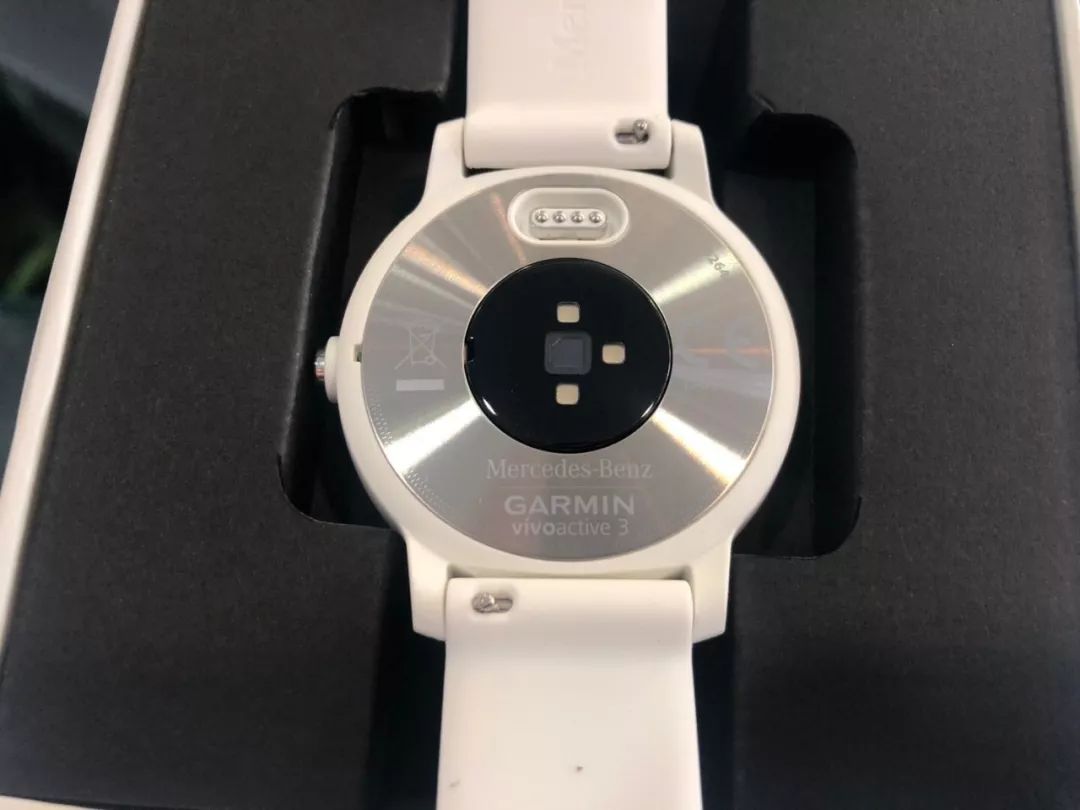 梅賽德斯奔馳智能手錶garminvivoactive3