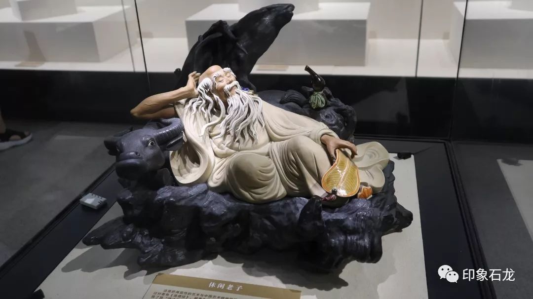 中国工艺美术大师黄志伟携作品回乡展出