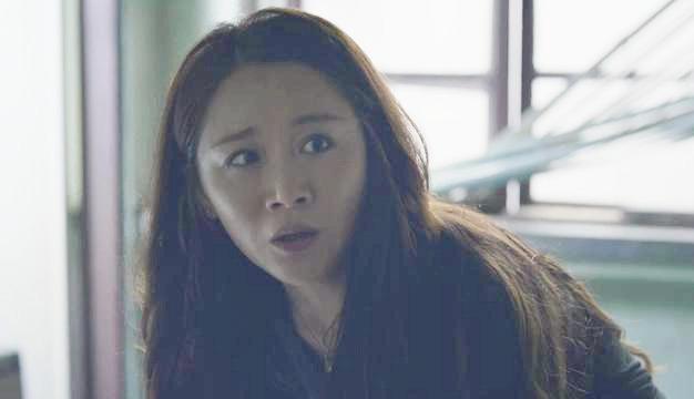 无主之城自私的单亲妈妈为何能教出乐于助人的女儿