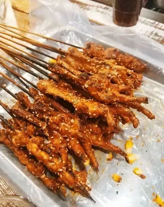 江南区的美食表示不服!_烧烤