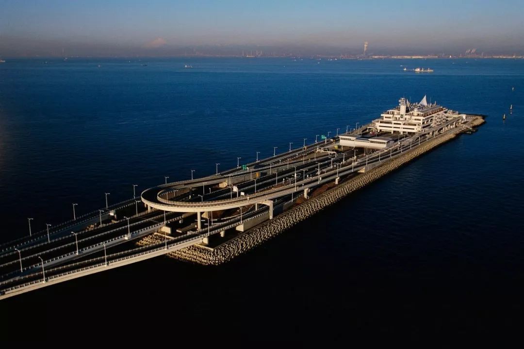 颠覆你的刻板印象,隧道原来也可以极致美!_日本