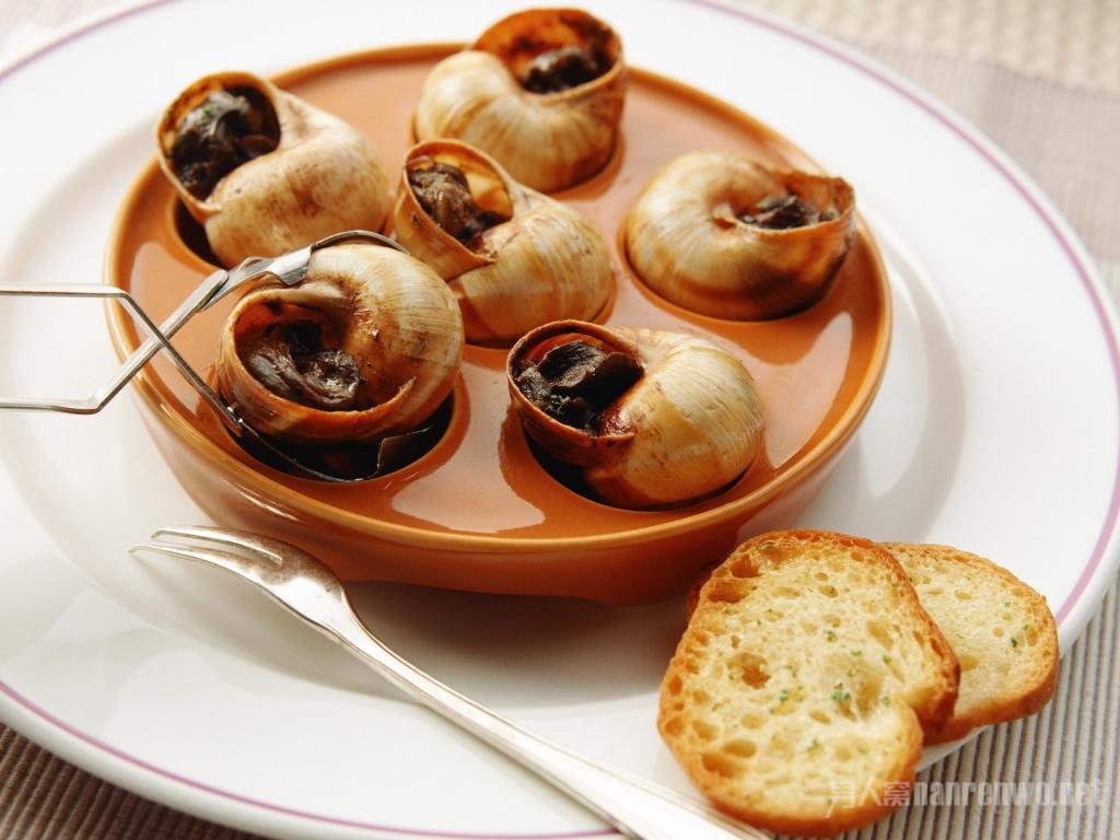 法式焗蜗牛舌尖上的软黄金感受法式巴黎浪漫