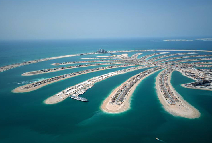 可容纳超过25,000名宾客,以及价值300亿美元的palm jumeirah别墅和