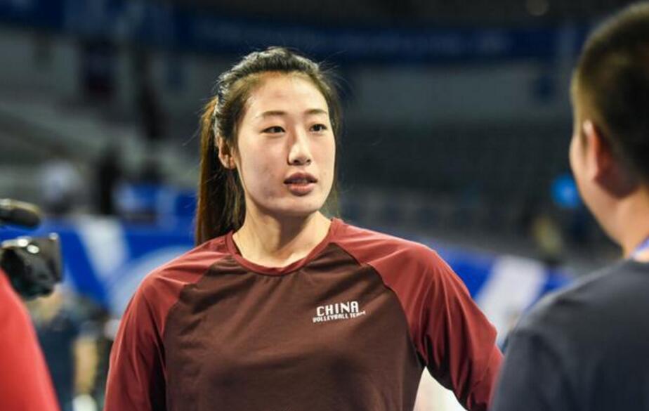 原创如何看待女排亚锦赛,中国队十四人大名单,网友热议一针见血
