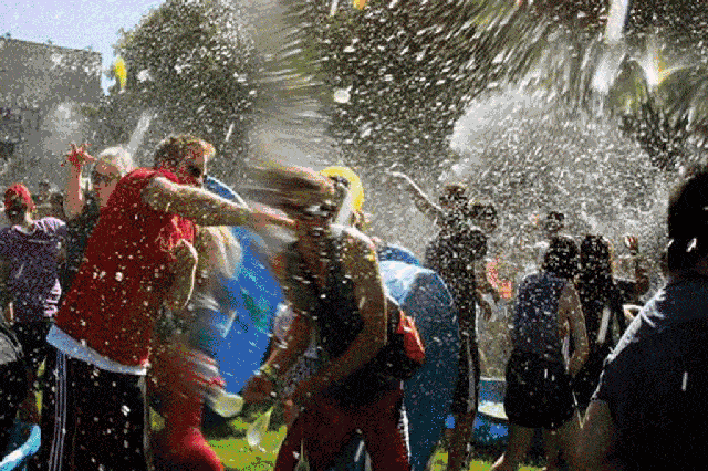 泼水狂欢夏日嗨趴 无限激情倒计时二天线上活动报名【8月17日帐篷节