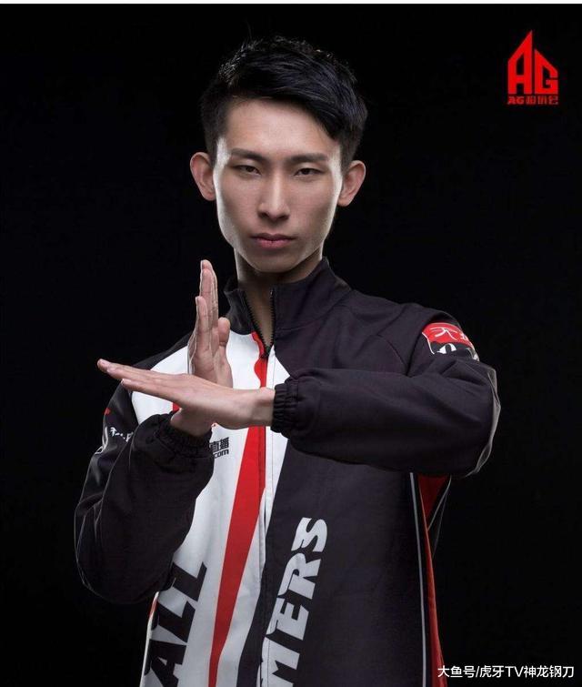 你期待梦泪老师首发吗?我期待又害怕他回来背锅变成厂长777