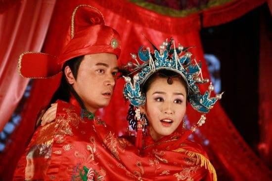 而角色的定位也恰到好处,老板型司马玉龙,保镖型赵羽,秘书型白珊珊,狗