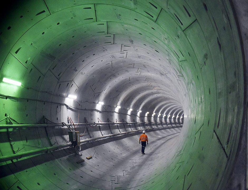 它是世界上最长的海底隧道,跨越津轻海峡,把日本北海道和本州的铁路