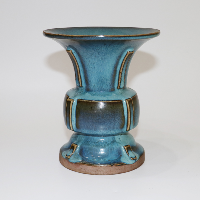 精品钧窑出戟尊