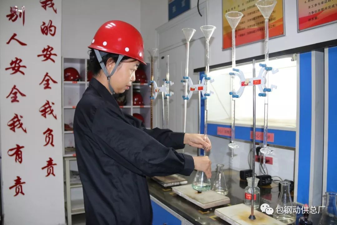 虽然再过两年多,孙国艳就要退休了,但她仍坚持站好最后一班岗,在"四降