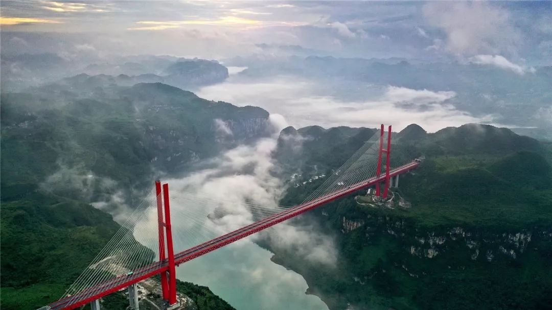 《天堑通途》《童真》《微笑》《泄洪》《舟行霞蔚》返回搜狐,查看