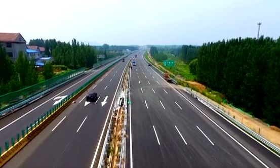 滨莱高速公路图片