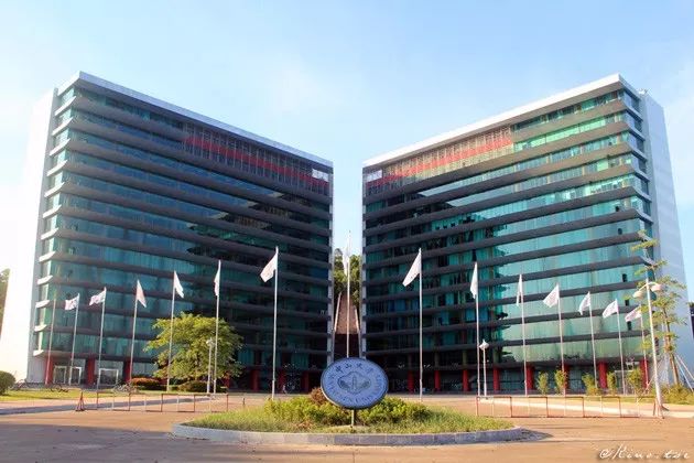 关于珠海校区campus除了"鸭大"这个称呼,中山大学作为全国十大最美