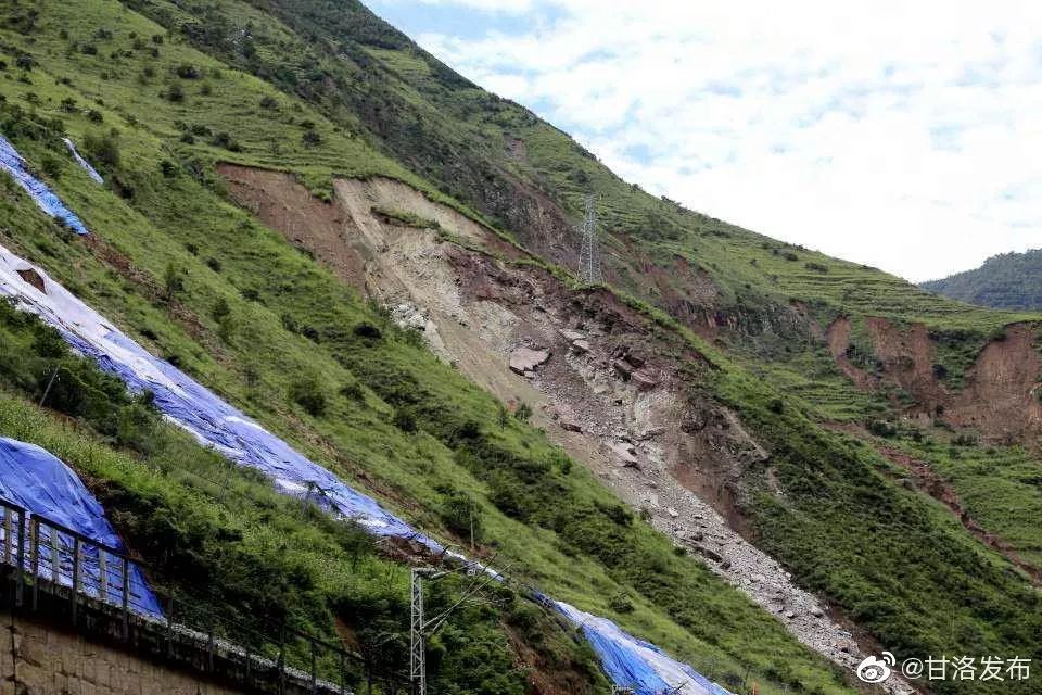 據中國鐵路成都局集團公司官方微博@西南鐵路 消息,根據氣象臺預報及