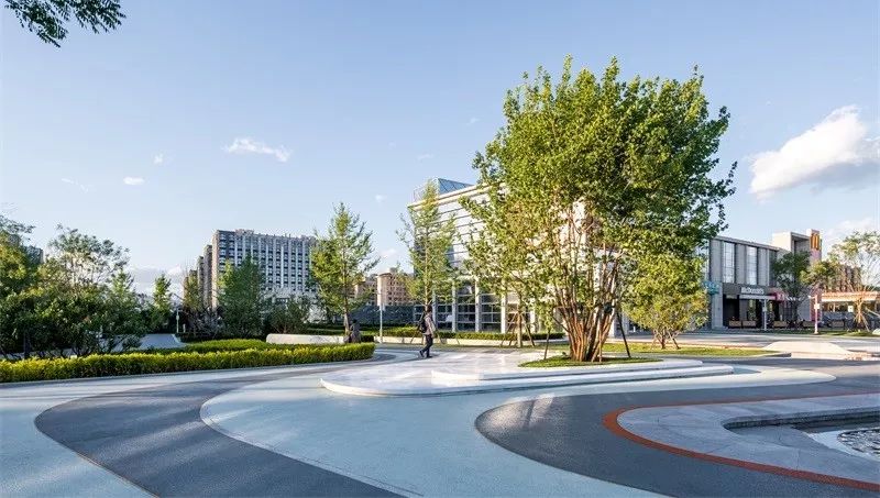 笛东臻品丨穿梭时光的艺术之旅 - 首创公园城