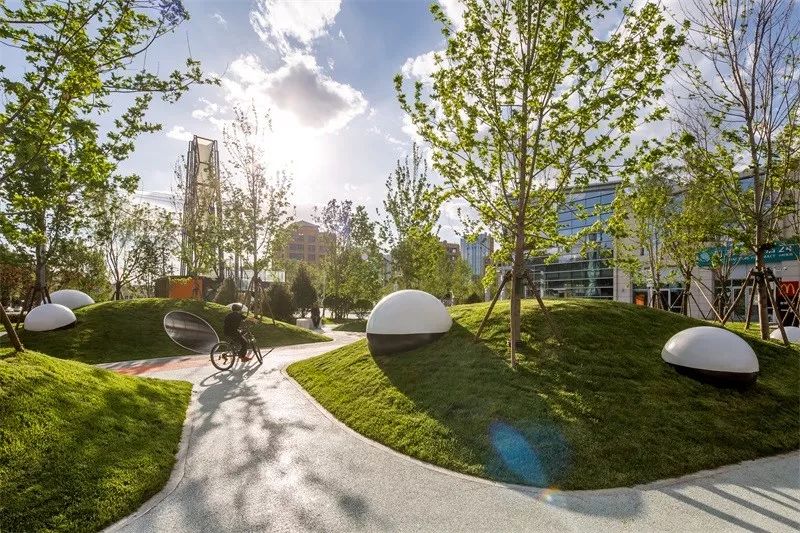 笛东臻品丨穿梭时光的艺术之旅 - 首创公园城_空间