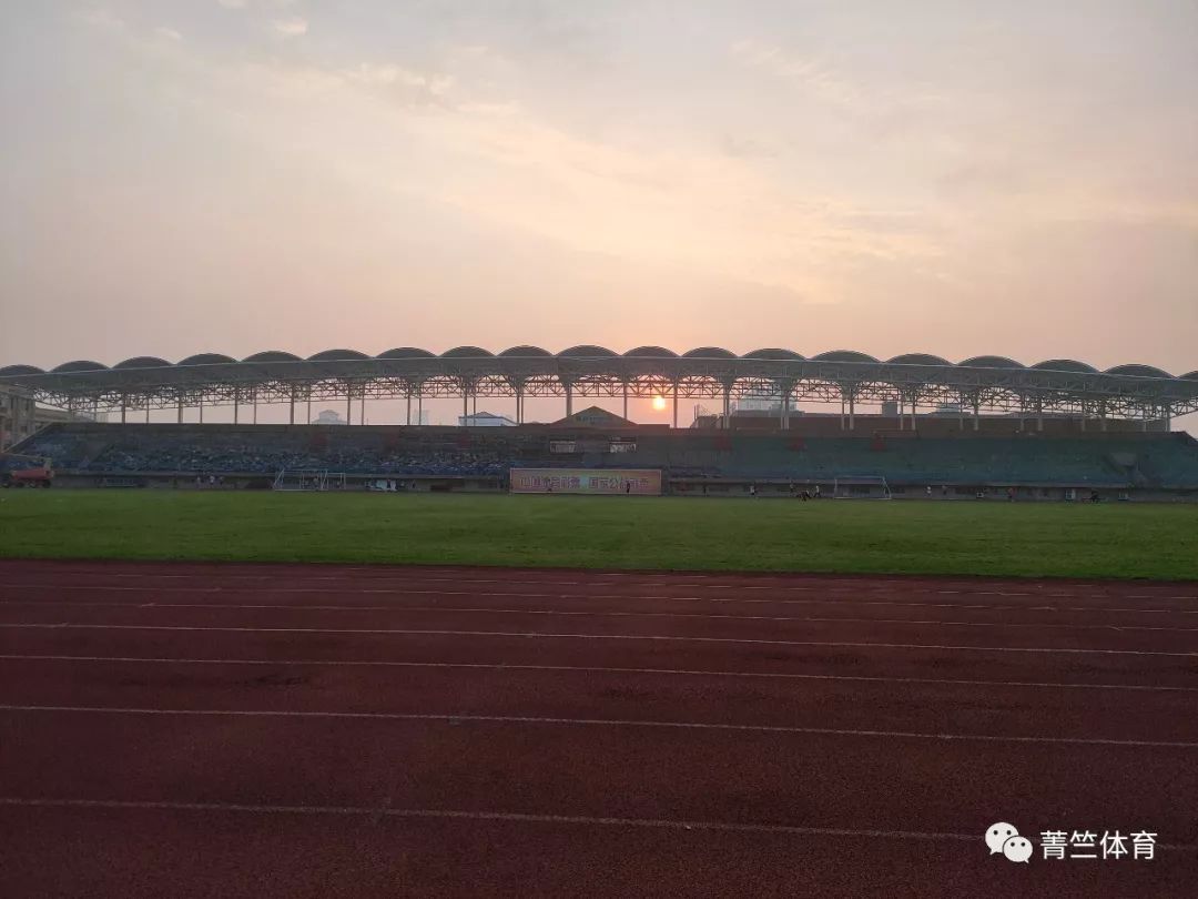 打卡奉贤体育中心田径场这里除了能够锻炼还有你不知道的东西