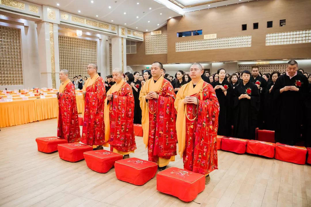 盂蘭盆節當晚舉行瑜伽焰口法會祈願眾生永離惡道