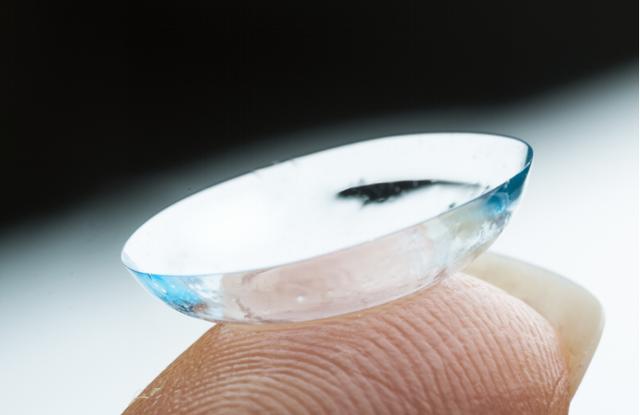 戴角膜塑形镜的主要目的是近视控制而不是日间裸眼视力10啊