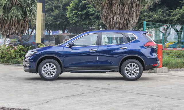 日产最新奇骏换代逆袭全系配自动挡加四驱颜值高还是国六标准