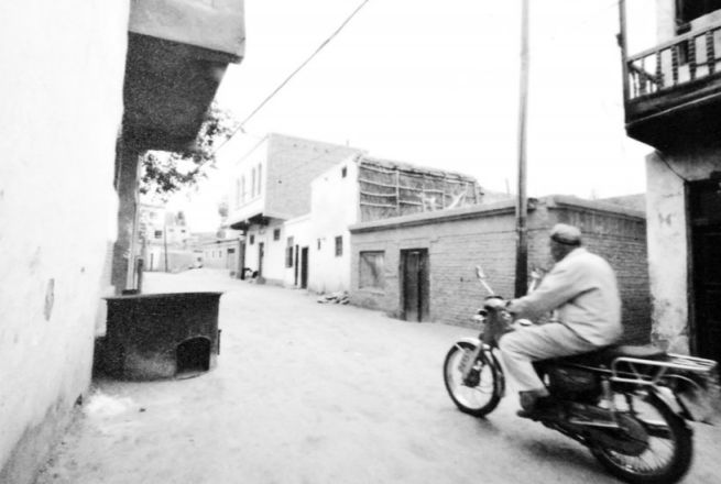 一组珍贵的照片记录和田这条街14年的变化